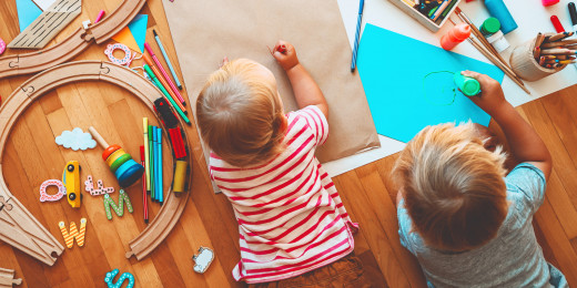Baisser le coût des crèches, mais sans l’augmenter pour les moyens revenus