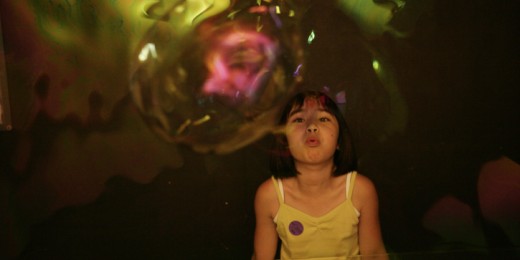 Si la curiosité est innée chez les enfants, elle doit néanmoins être entretenue