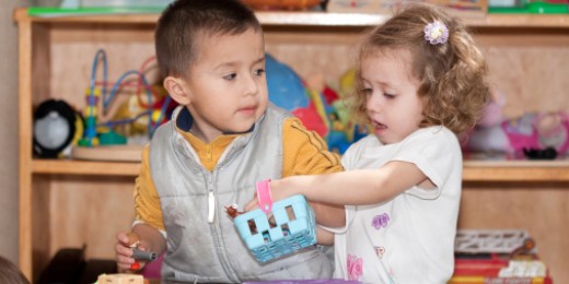 Vers 3 ans, les enfants sont des boules d’énergie, ils découvrent à longueur de journée