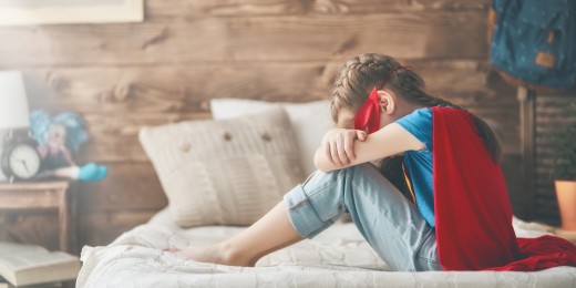 Parfois l’idole se prend les pieds dans le tapis et quand c'est le parent, ça peut faire mal