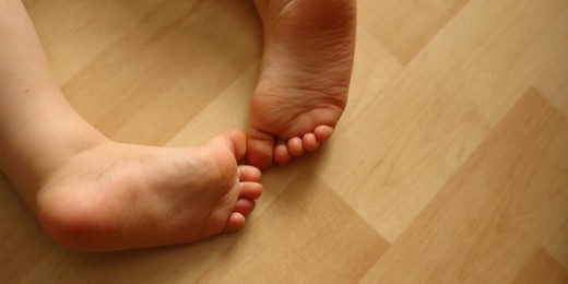 Pieds, anatomie, chaussures, développement de l'enfant