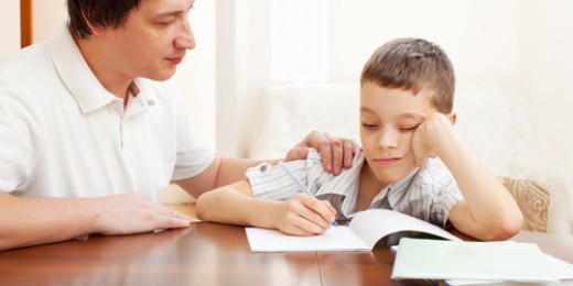 À petite dose, le stress scolaire est une tension qui aide à résoudre des problèmes, mais s’il devient chronique, il constitue un handicap