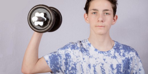 La musculation, un risque pour la croissance des ados ?