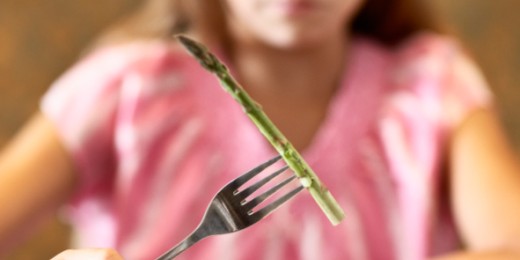 Que se passe-t-il dans et autour de l’assiette&nbsp;de votre enfant ?