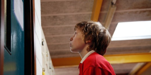 L’école devrait davantage aider les garçons à être à l’écoute de leurs émotions et de leurs aspirations