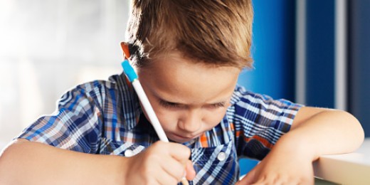 Des conseils très pratiques aux parents pour initier les enfants à l’écriture et à la lecture