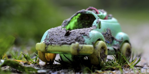 Les jouets des enfants peuvent contenir des bactéries ou des moisissures, les nettoyer est important