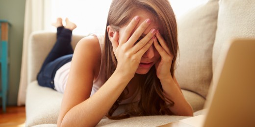 Chez les ados, slut-shaming et franchise anonyme peuvent blesser jusqu’au suicide