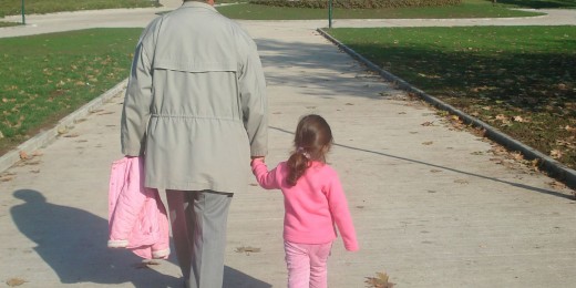 Quand le bébé arrive, les parents sont propulsés au rang d’adultes responsables, d’adultes créateurs de leur modèle d’éducation