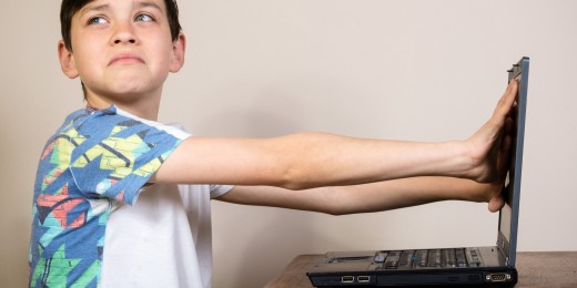 Nos enfants tombent sur des images porno de plus en plus tôt. Comment on leur en parle&nbsp;?