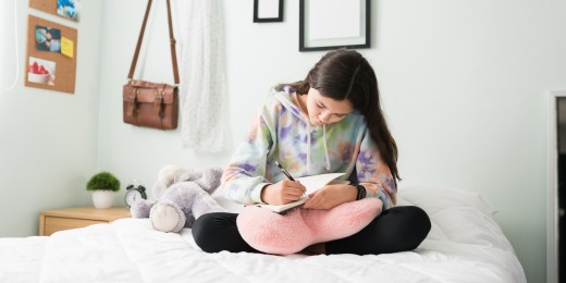 le numérique empêche-t-il les enfants de poser leurs mots, leurs maux sur papier