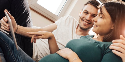 Les parents ont leur stratégie toute personnelle pour trouver un prénom à leur enfant