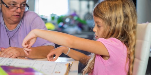 Comment faire pour suivre les cours malgré tout, participer aux activités de la classe et se faire des ami·e·s&nbsp;quand on ne maîtrise pas la langue ?