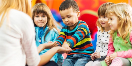 Quels apprentissages en classe d’accueil et en 1re maternelle ?