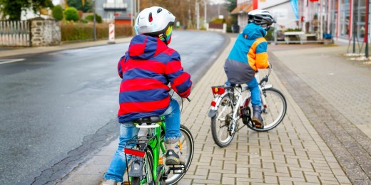 Pour assurer la mobilité de nos enfants en toute sécurité, autant leur inculquer, dès le plus jeune âge, les règles élémentaires de la circulation
