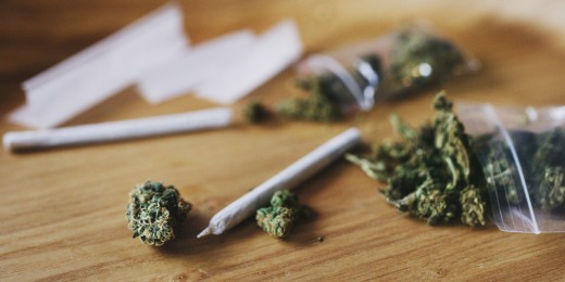 L'usage de drogues reste un sujet d'inquiétude majeur pour les parents d'ados