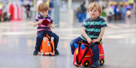 Qu’ils partent dans la famille ou en colonie, comment gérer la première séparation entre enfants et parents&nbsp;?