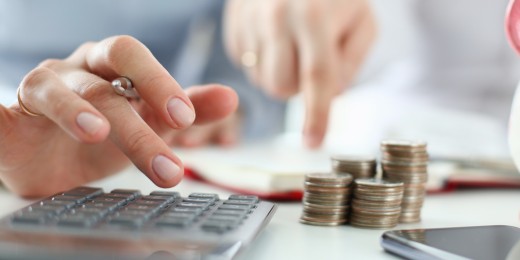 Certains coûts sont très élevés et engendrent des difficultés financières pour le parent qui doit avancer l'argent