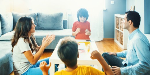 Des jeux pour rire, pour inventer des histoires