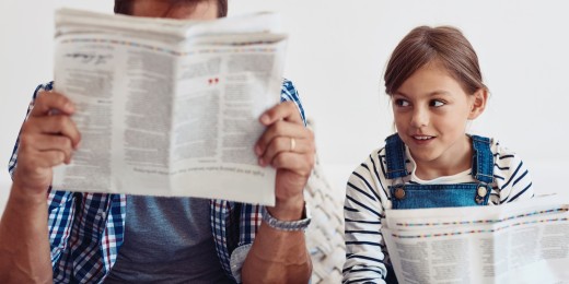 Y a-t-il obligation pour les parents à&nbsp;regarder l’actu droit dans les yeux ?