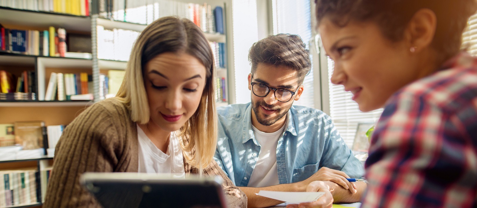La réforme des allocations d’études&nbsp;est-elle enterrée ?