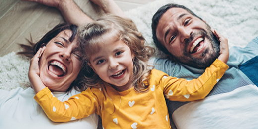 Il y a 27 ans, un dispositif novateur voyait le jour : le congé parental