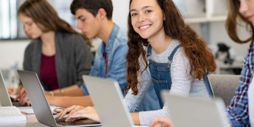 Budget 2025 : 10 millions € disponibles pour réduire les frais scolaires