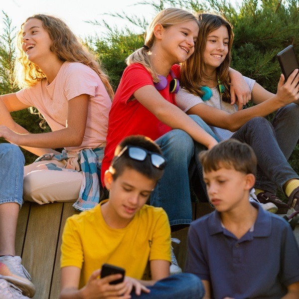 Des ateliers pour se protéger sur internet avec la Ligue des familles, Webetic et Child Focus