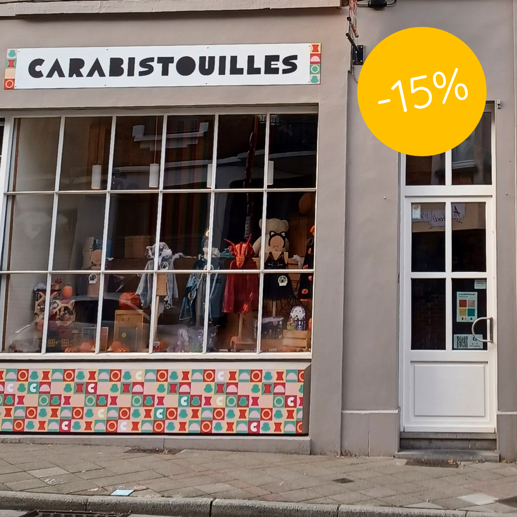 Devanture du magasin Carabistouilles participant aux réductions de 15 % proposées par la Ligue des familles
