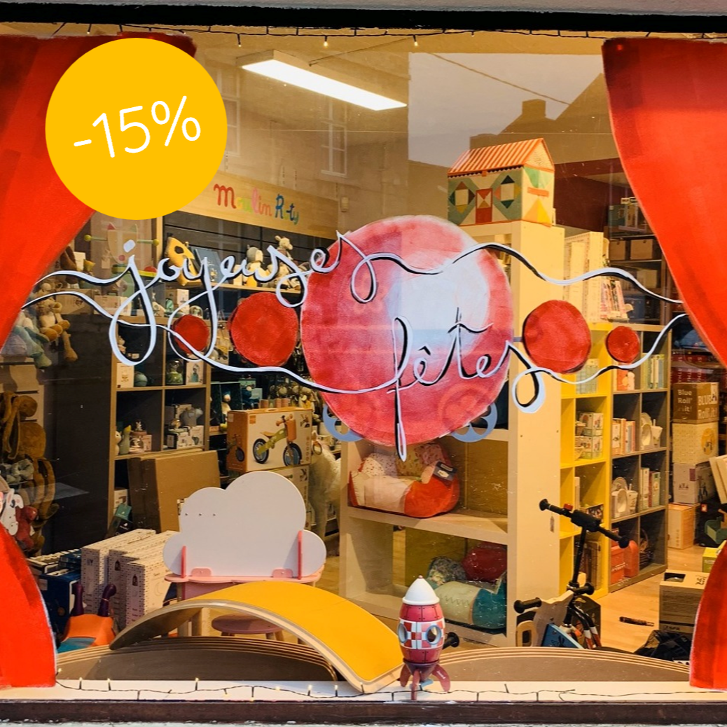 Devanture du magasin Lolipop, participant aux réductions de 15 % proposées par la Ligue des familles
